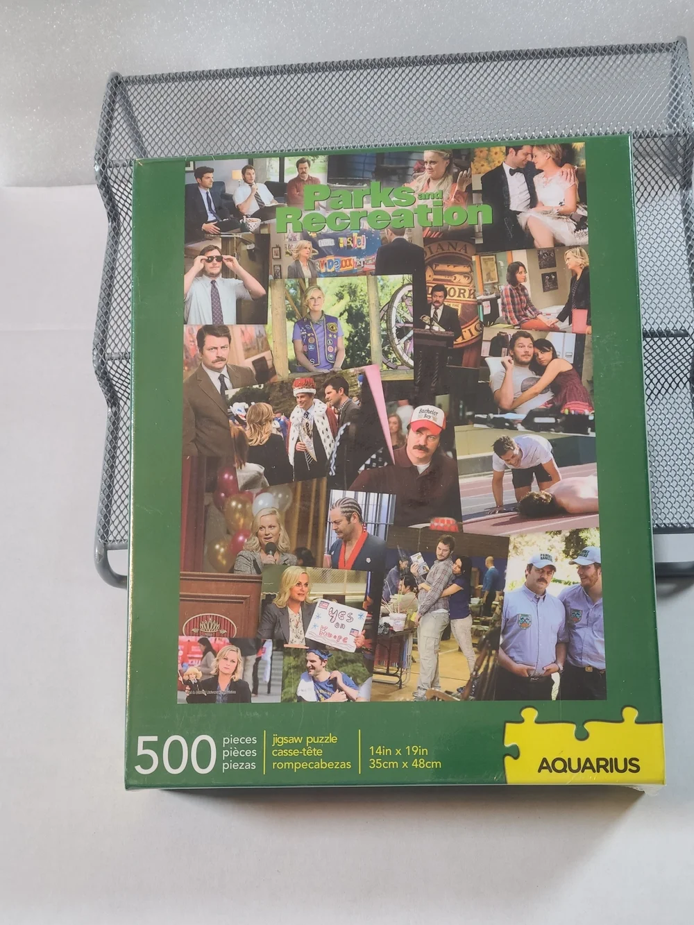 Parks and Recreation 500-Piece Jigsaw Puzzle Sealed- Green 14 In X 19 In